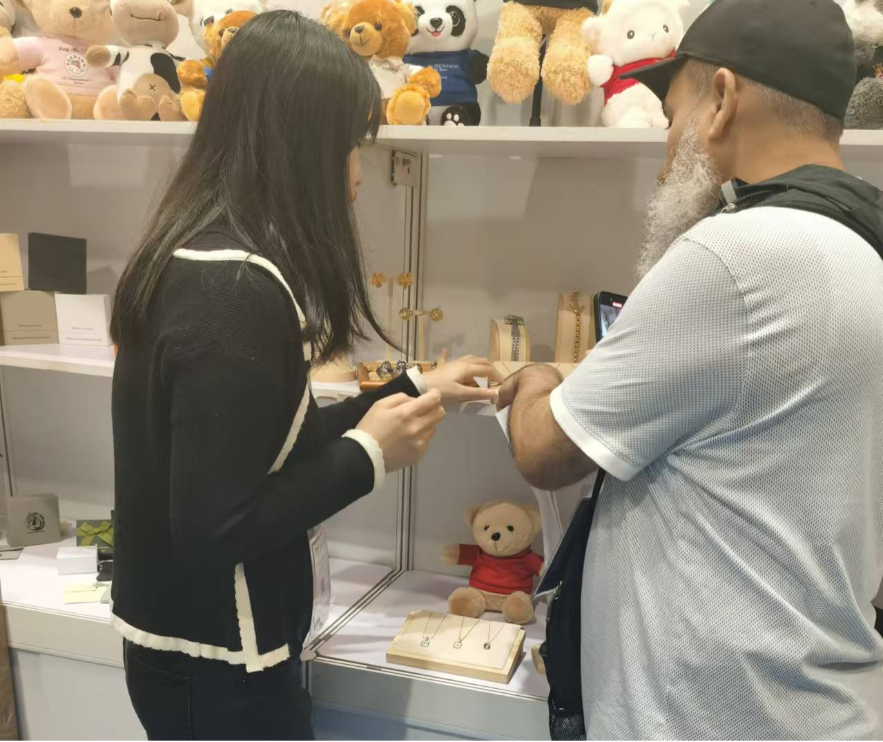 SSeeSY fashion jewelry exhibition experience at Mega Show 2024
